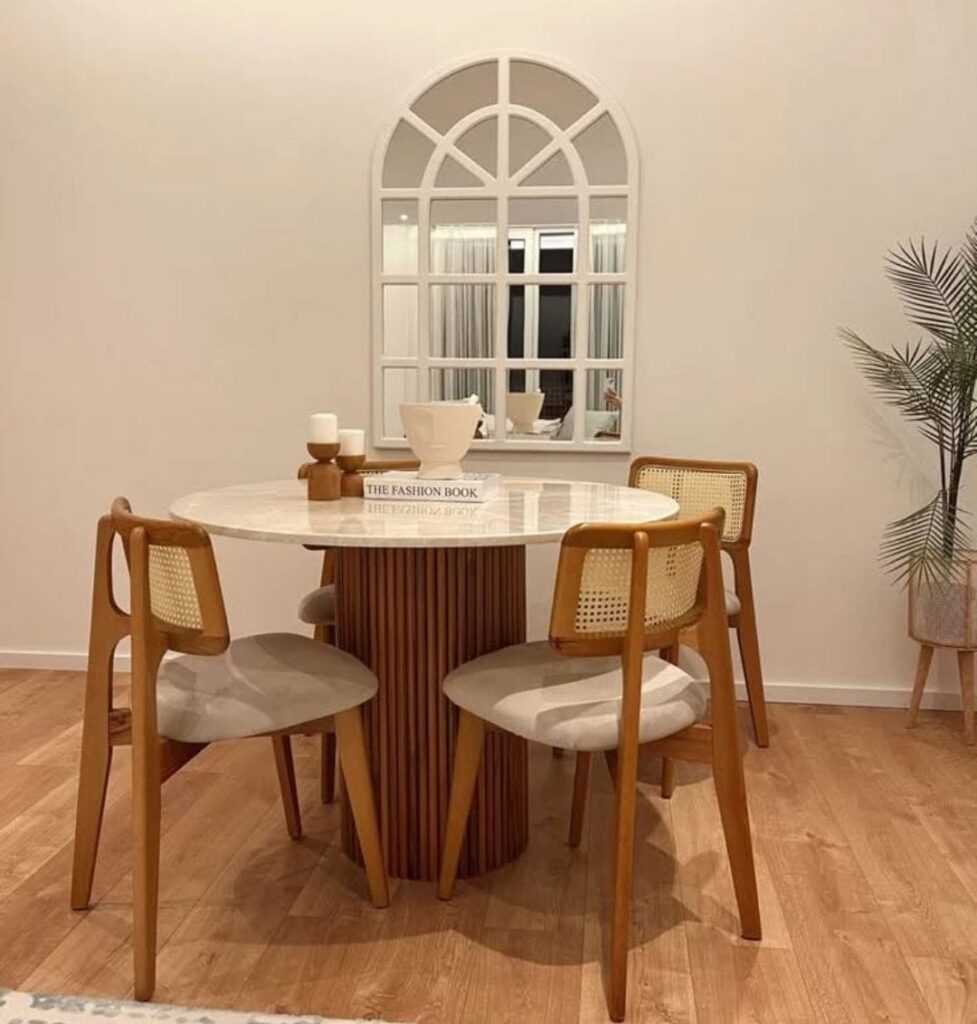 Regalia Luxe Dining Set